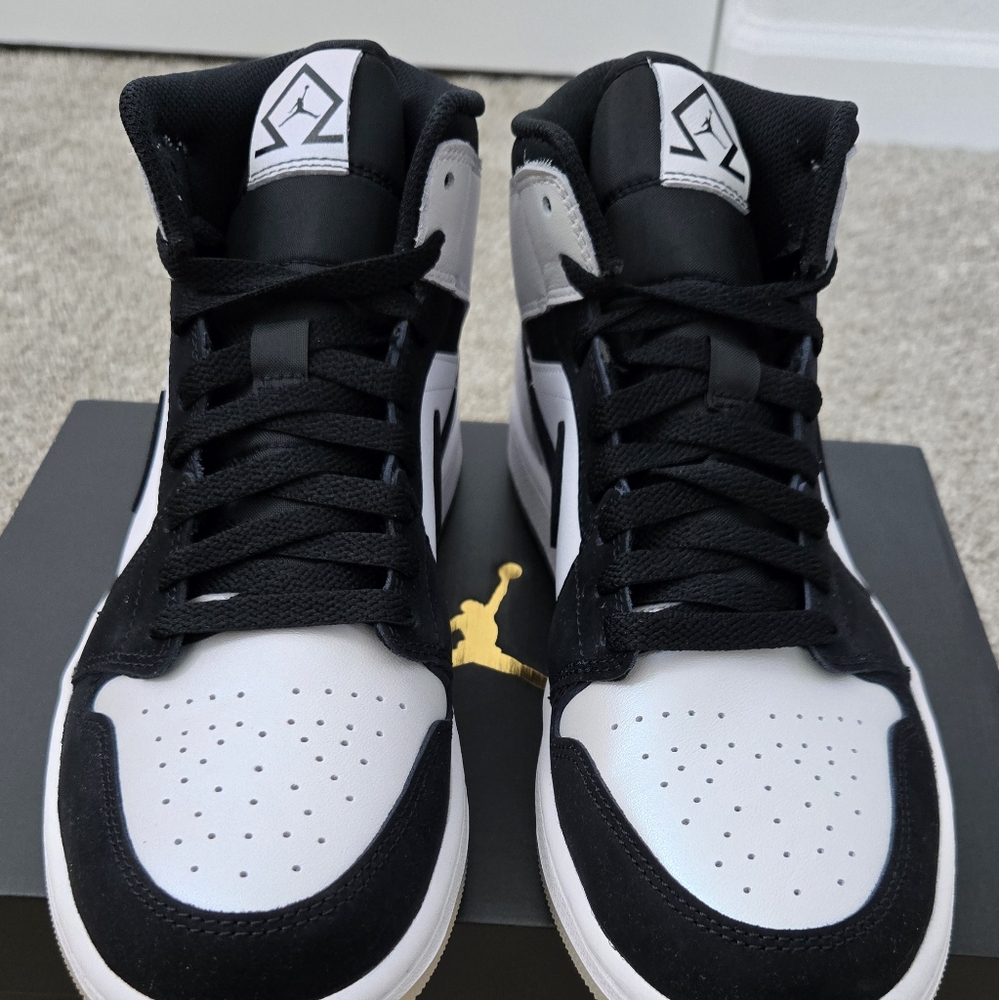 Jordan 1 MID - Picture 5 of 10